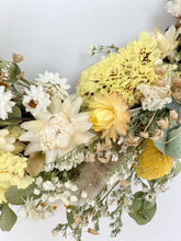 Load image into Gallery viewer, Dried Floral Wreath